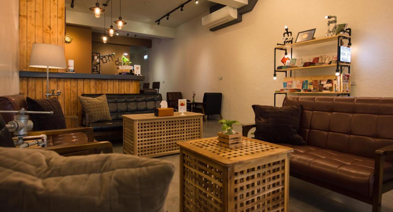 Apartamento Iron St. House Tainan Exterior foto