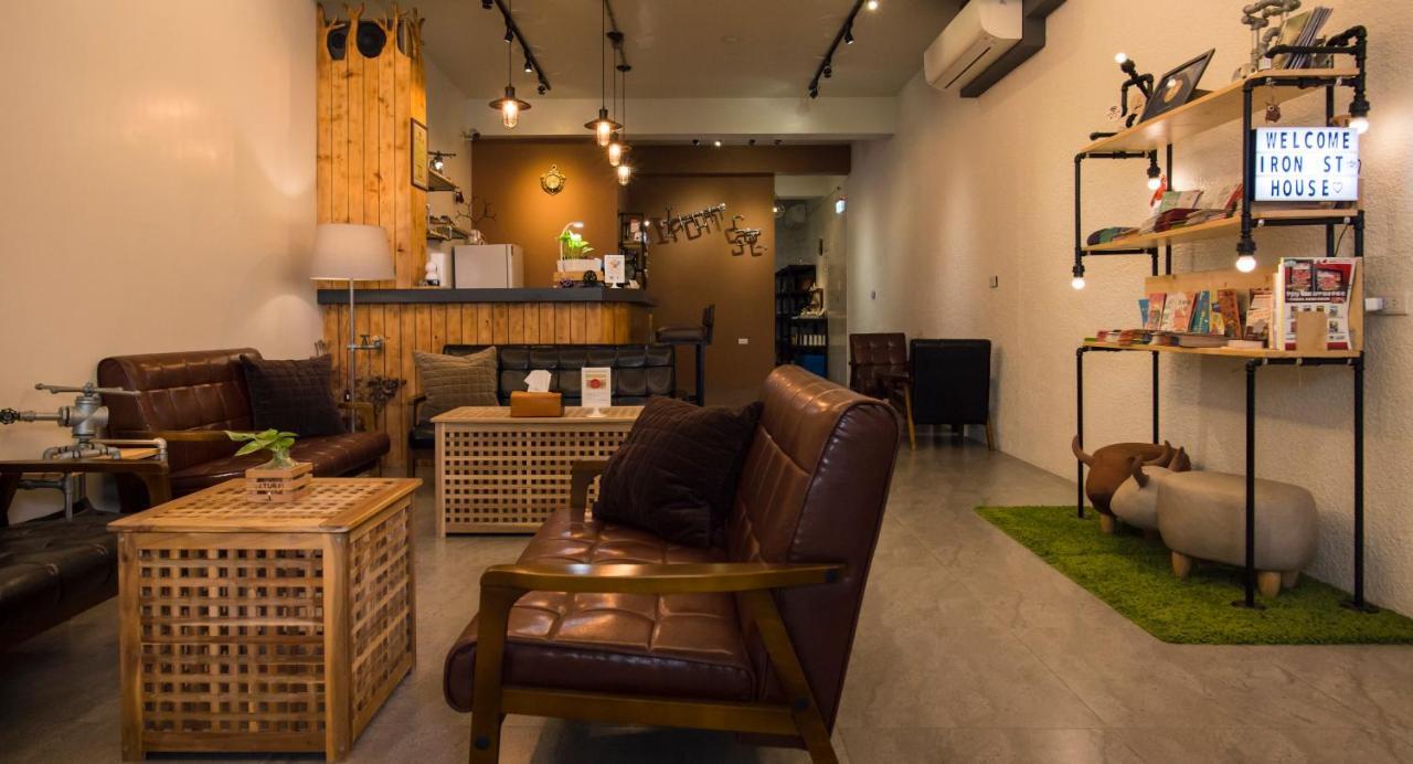Apartamento Iron St. House Tainan Exterior foto
